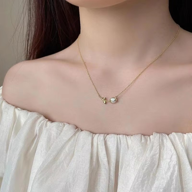 Ethnic Fashion Sale - Korean Girl Necklace Sweet New Rose