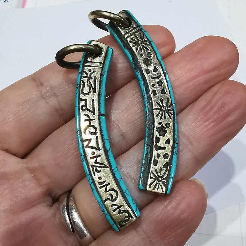 Tibetan Mantras Amulet Charms  - Ethnic Fashion Com reseña y precio