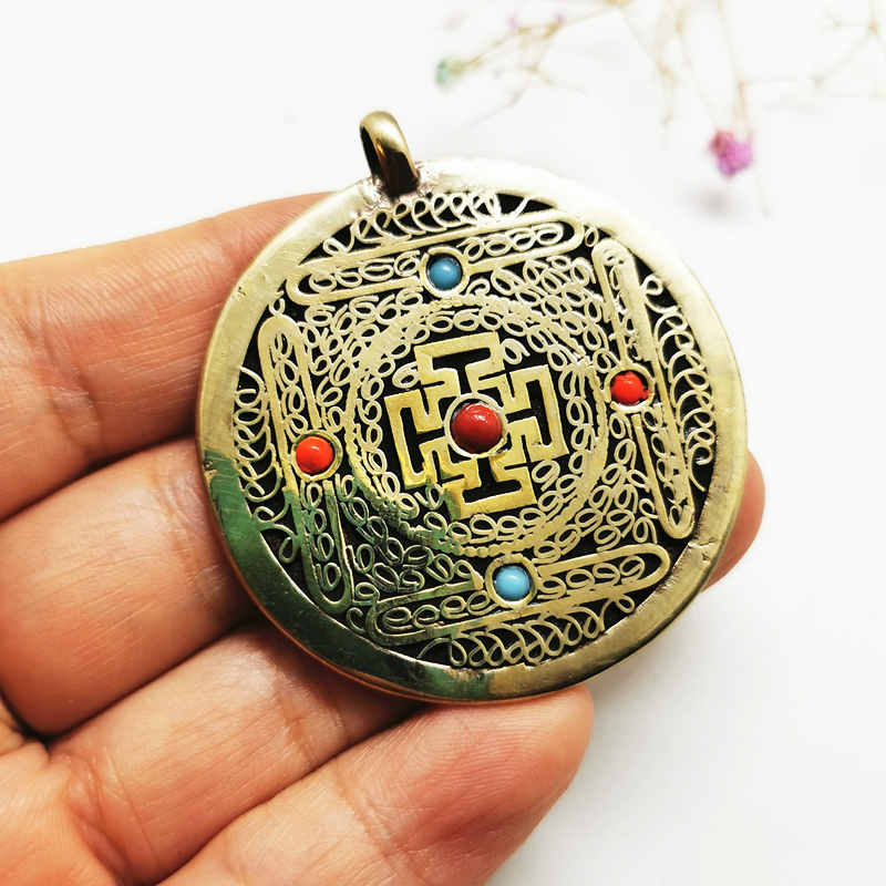 Tibetan OM Mantras Amulet Copp - Ethnic Fashion Com reseña y precio