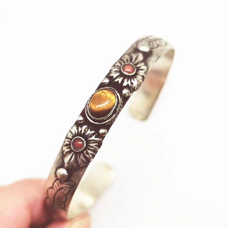 BB-398 Nepal Vintage Open Cuff - Ethnic Fashion Com reseña y precio