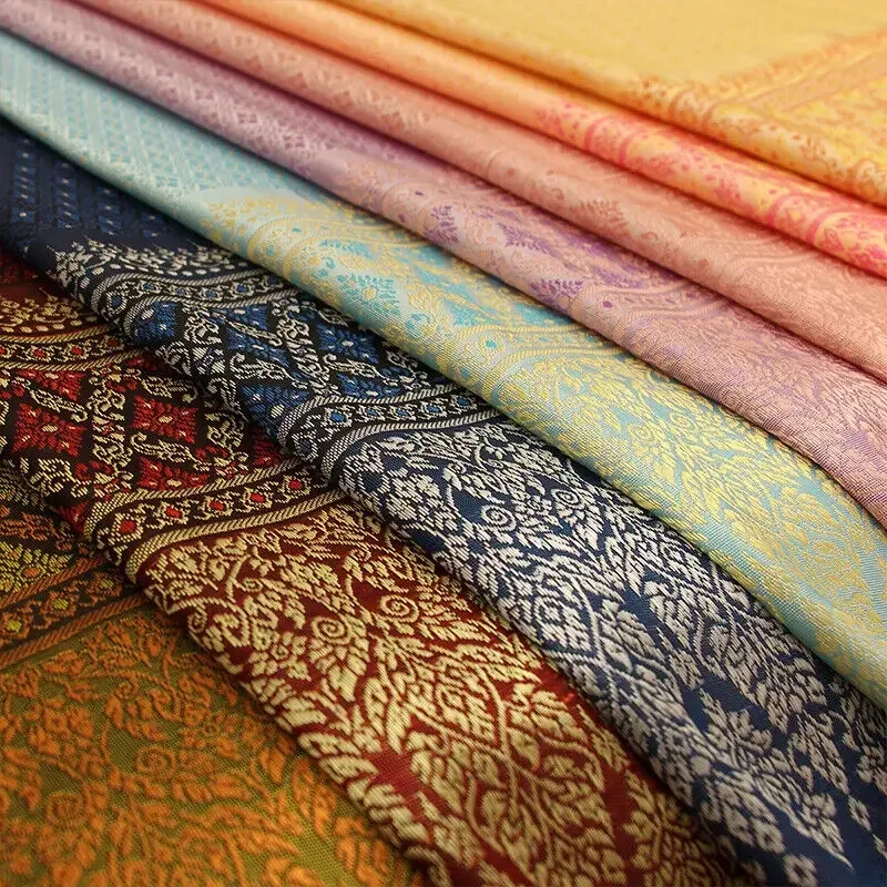 New Embossed Jacquard Fabric D - Batik Sarong Wrap reseña y precio